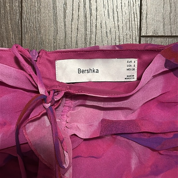 Bershka pink/purple rouched mini skirt - Picture 2 of 3